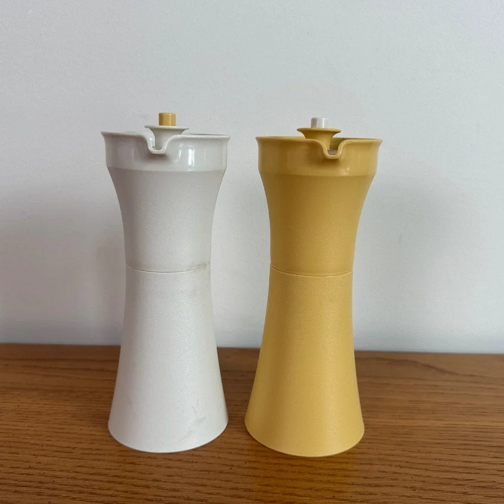 Tupperware‎ Vintage Oil & Vinegar Cruets Harvest Gold Cream with lids